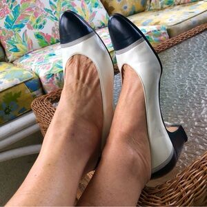Salvatore Ferragamo Navy & White Cap Toe Vintage Pumps Women’s 7.5 B Kitten Heel